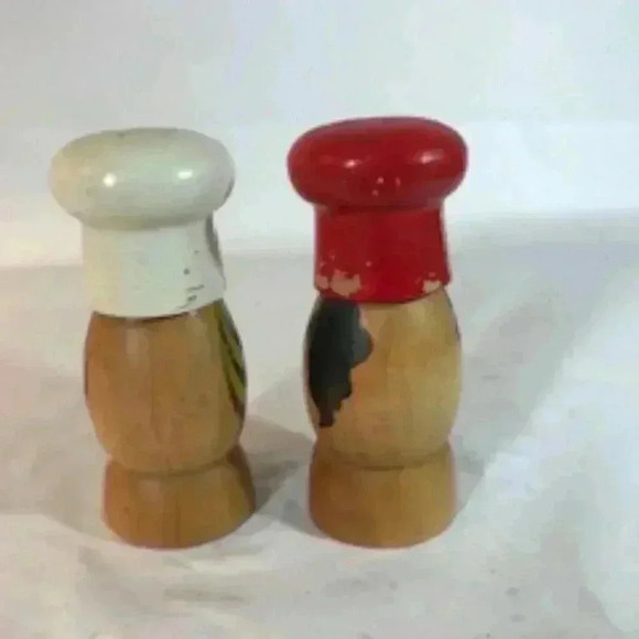Vintage Hand Painted Wooden Chef Salt And Pepper Shaker 4” Tall - Picture 3 of 11